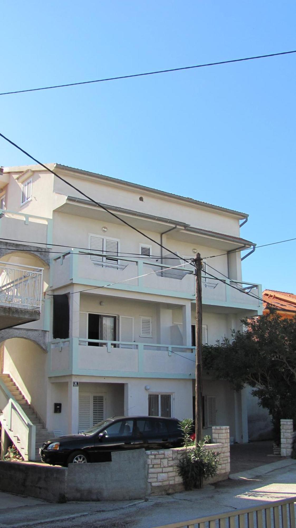 Apartments Mike Novalja Luaran gambar